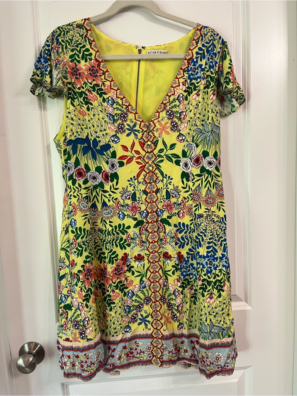 Alice + Olivia Hadley Yellow Floral V-Neck Mini Dress Flutter Short Sleeves 14 - Picture 1 of 6